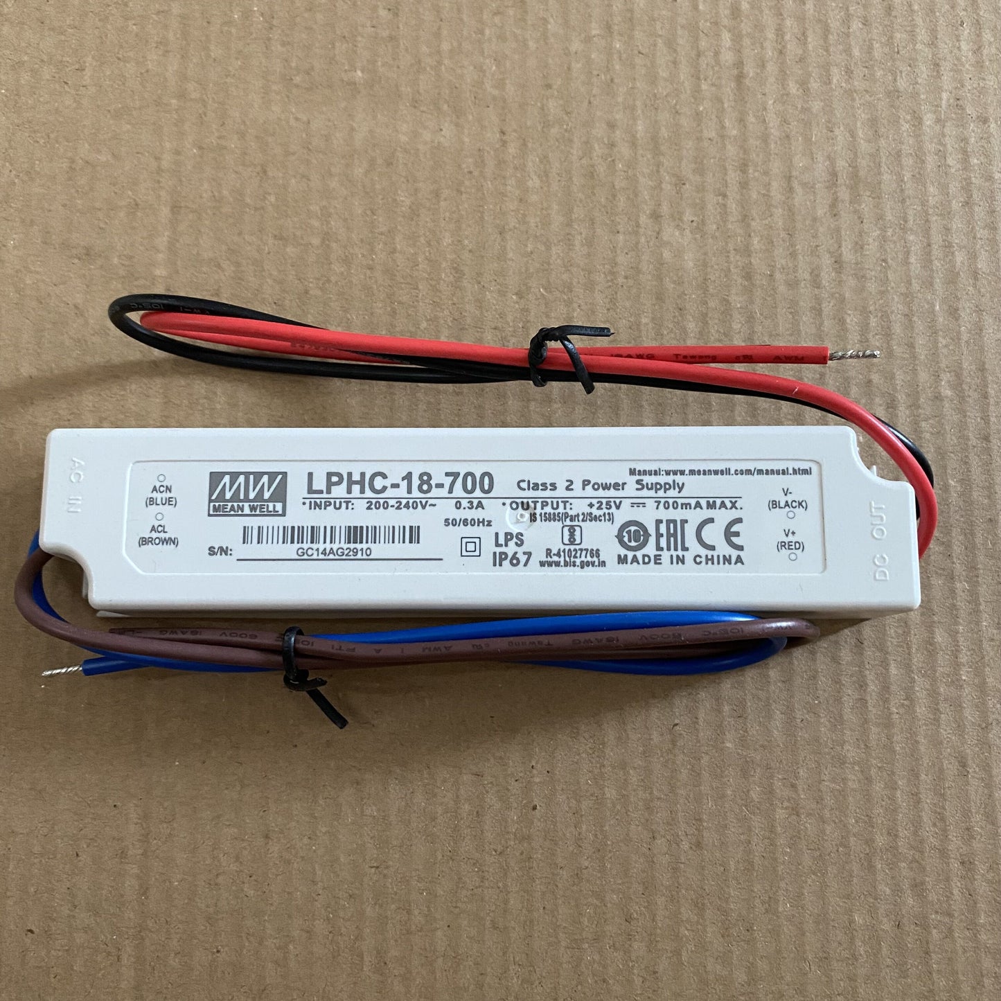 Mingwei LED waterproof power supply LPHC-18-350/700mA 18W constant current lighting drive electronic captioning screen